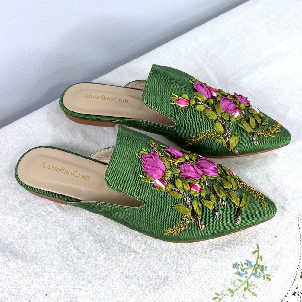 Anatolian Craft Green Ribbon Embroidered Floral Mules  Size 40  NO BOX - Picture 2 of 7